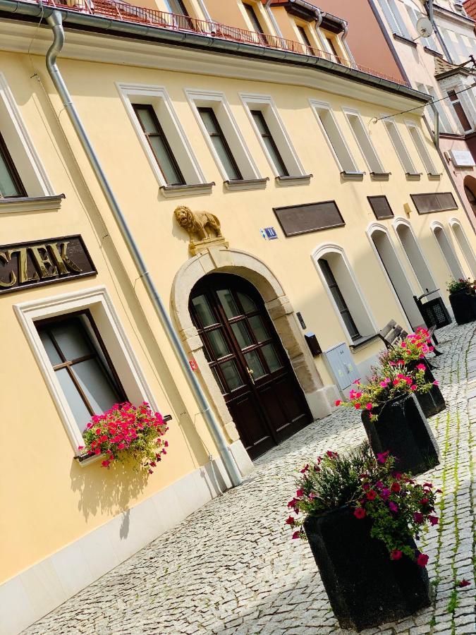 Dwupietrowy Apartament W Centrum Miasta Z Darmowym Miejscem Parkingowym Pod Zlotym Lwem VIII 克沃兹科 外观 照片